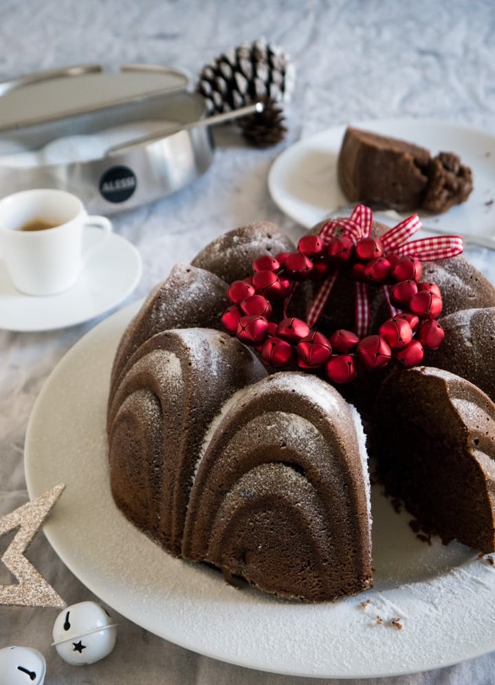 Mulled Wine Cake with Cherries is a great cake for the holidays! It's a fluffy, moist cake which is perfect to enjoy with a cup of coffee or hot chocolate on a cold winter day.