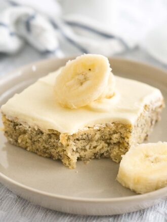 Easy Banana Cake Recipe with Mascarpone Frosting (30 minutes)