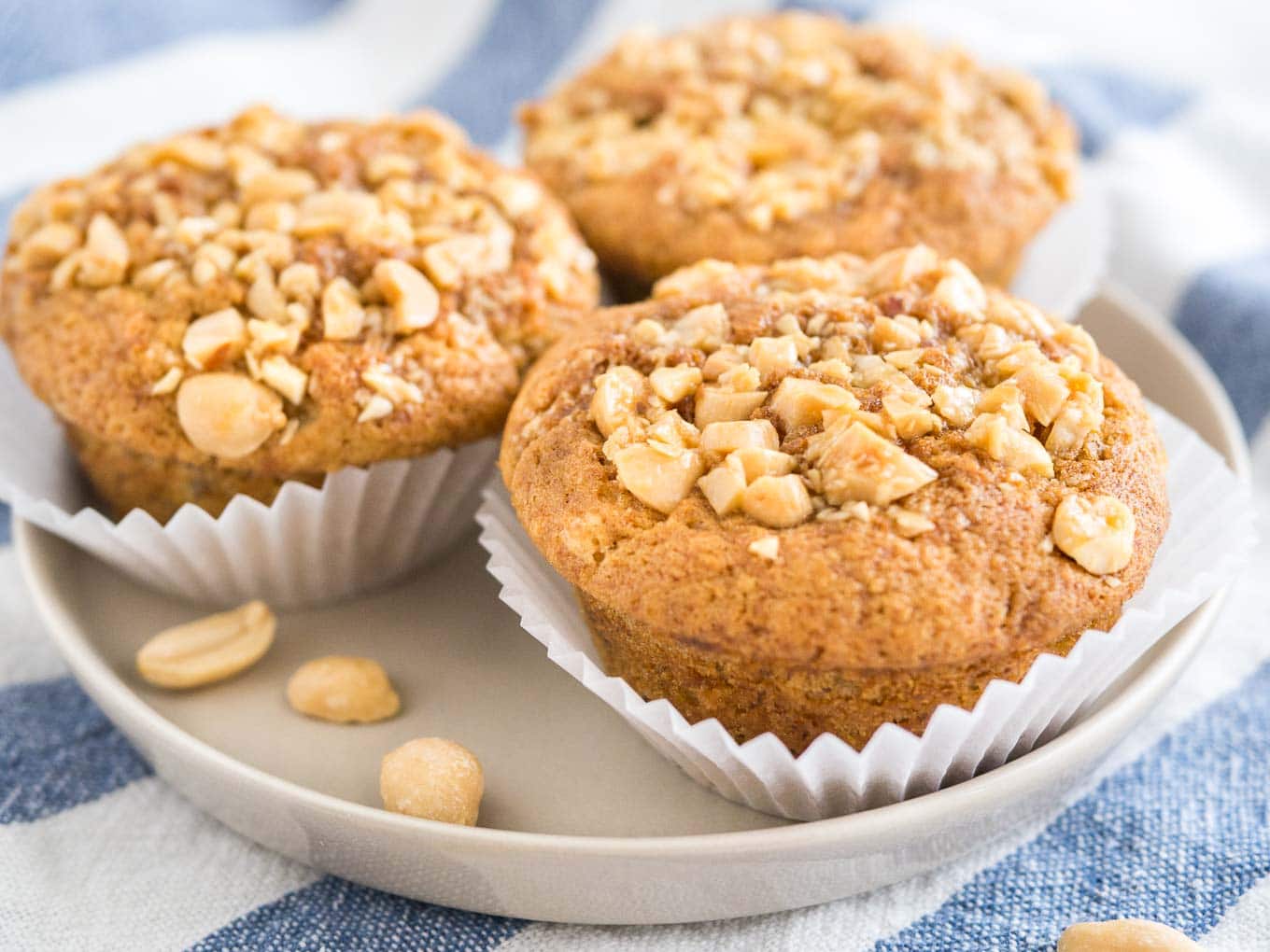 Peanut Butter Banana Muffins {Banana Muffins filled with Peanut Butter}