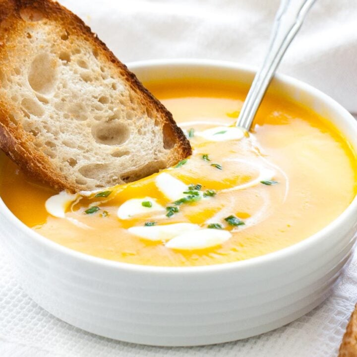 Creamy Butternut Squash Soup with Apple and Onion