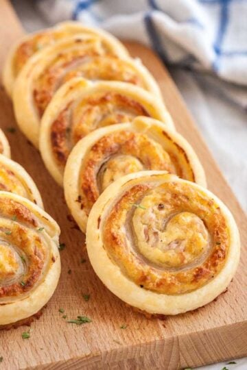 Baked Ham and Cheese Pinwheels {Easy Appetizer Recipe}