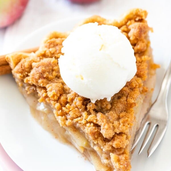 Apple Crumble Pie Recipe (Dutch Apple Pie) - Plated Cravings