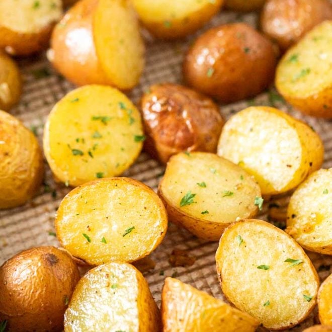 Easy Oven Roasted Potatoes Recipe {Golden & crispy!} - Plated Cravings