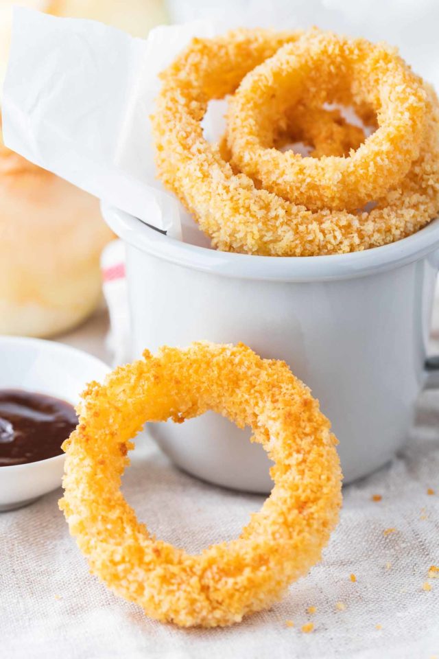 Crispy Air Fryer Onion Rings So easy and quick! | Plated Cravings