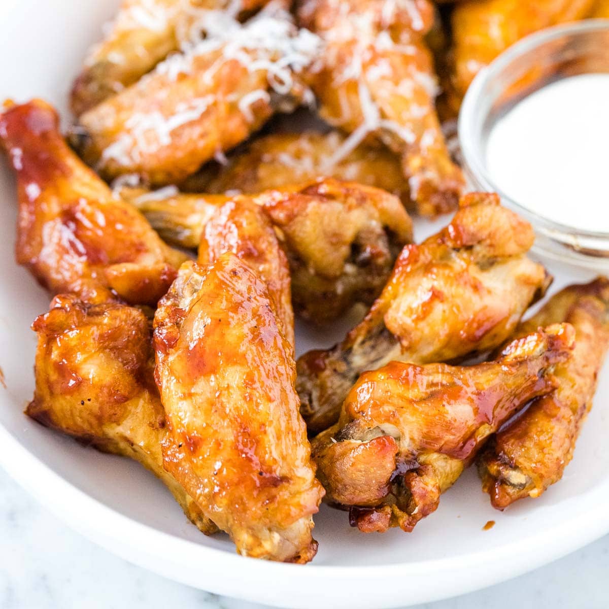 air-fryer-chicken-wings-extra-crispy-plated-cravings