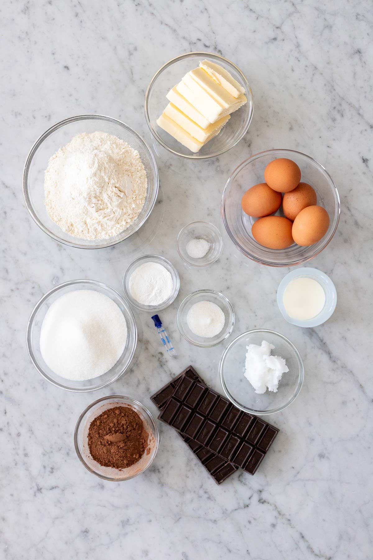 Ingredients for Marmorkuchen.